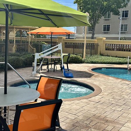 La Quinta Inn And Suites By Wyndham, Ocala Exteriör bild